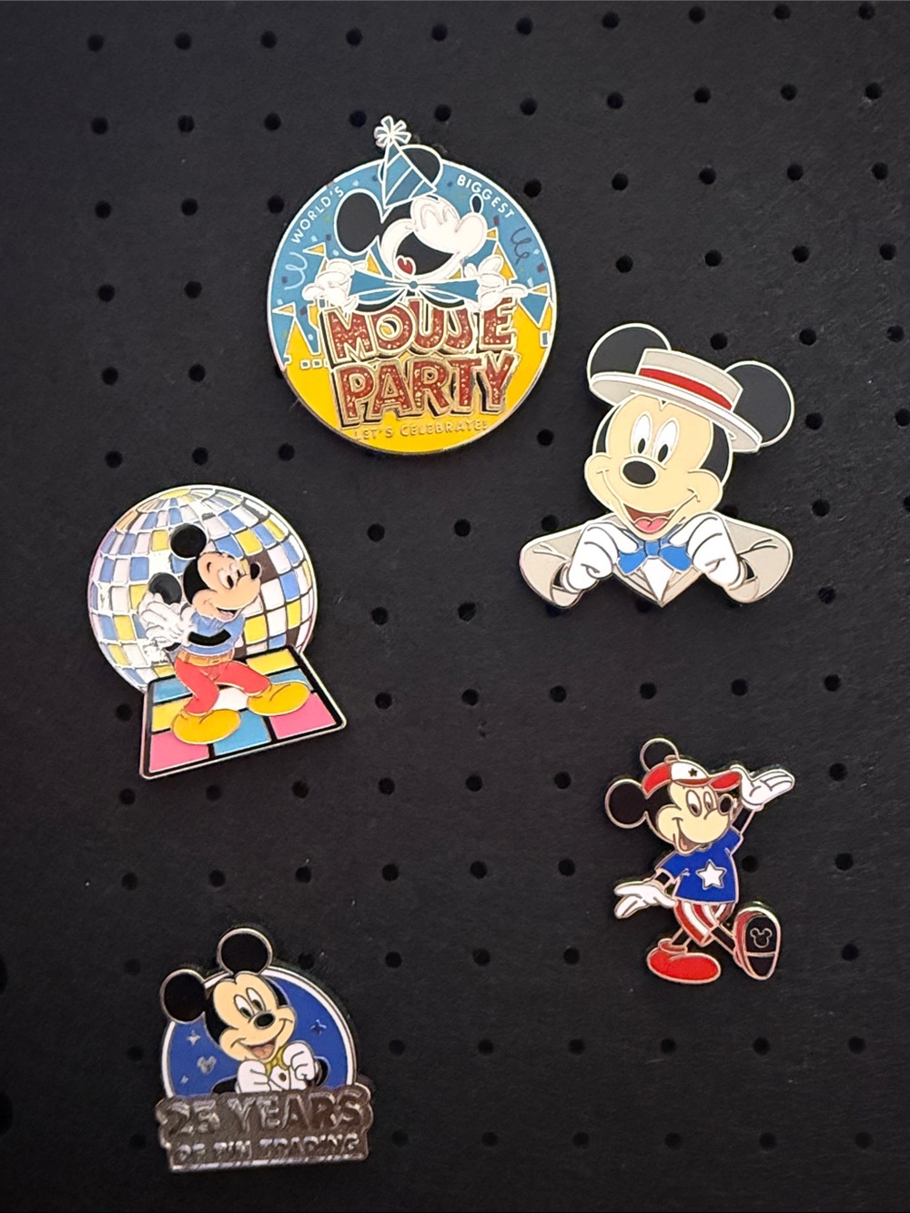 Disney Pins - Mickey